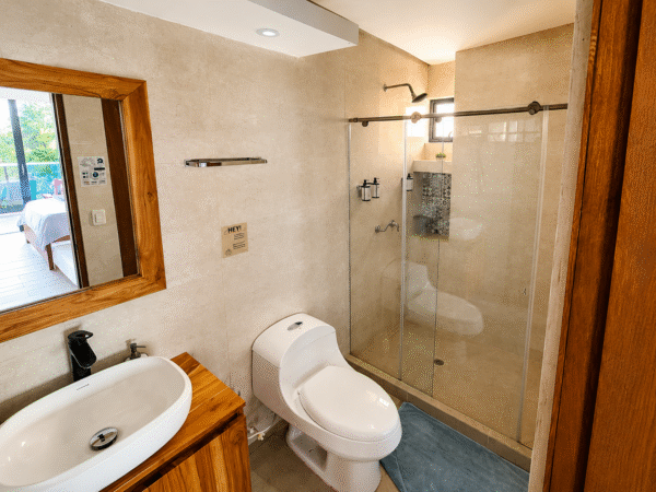 Baño apartamento familiar frente al mar Hotel Camino Palmero Coveñas